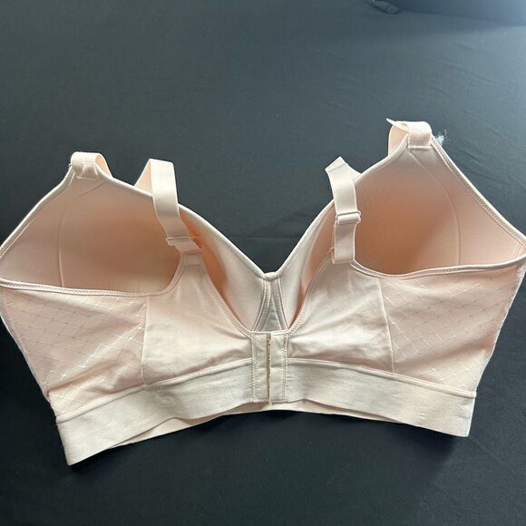 Bali Bali 42DD One Smooth U Women's Bounce Control NWT - Picture 3 of 7